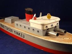 Ancien rare jouet bateau navire de guerre en bois m&eacute;canisme