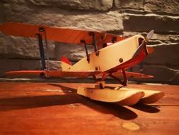 Jouet ancien avion hydravion biplan en t&ocirc;le