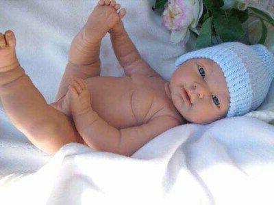 bebe nu sexue garcon et tetine en