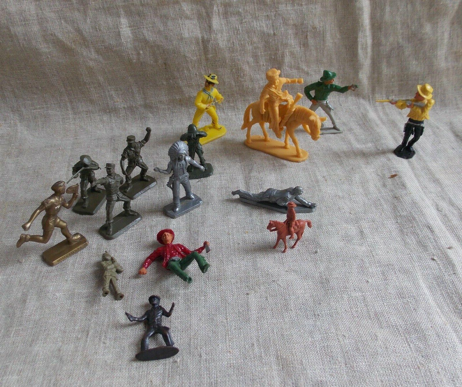 lot anciens soldats cow boys indiens vintage