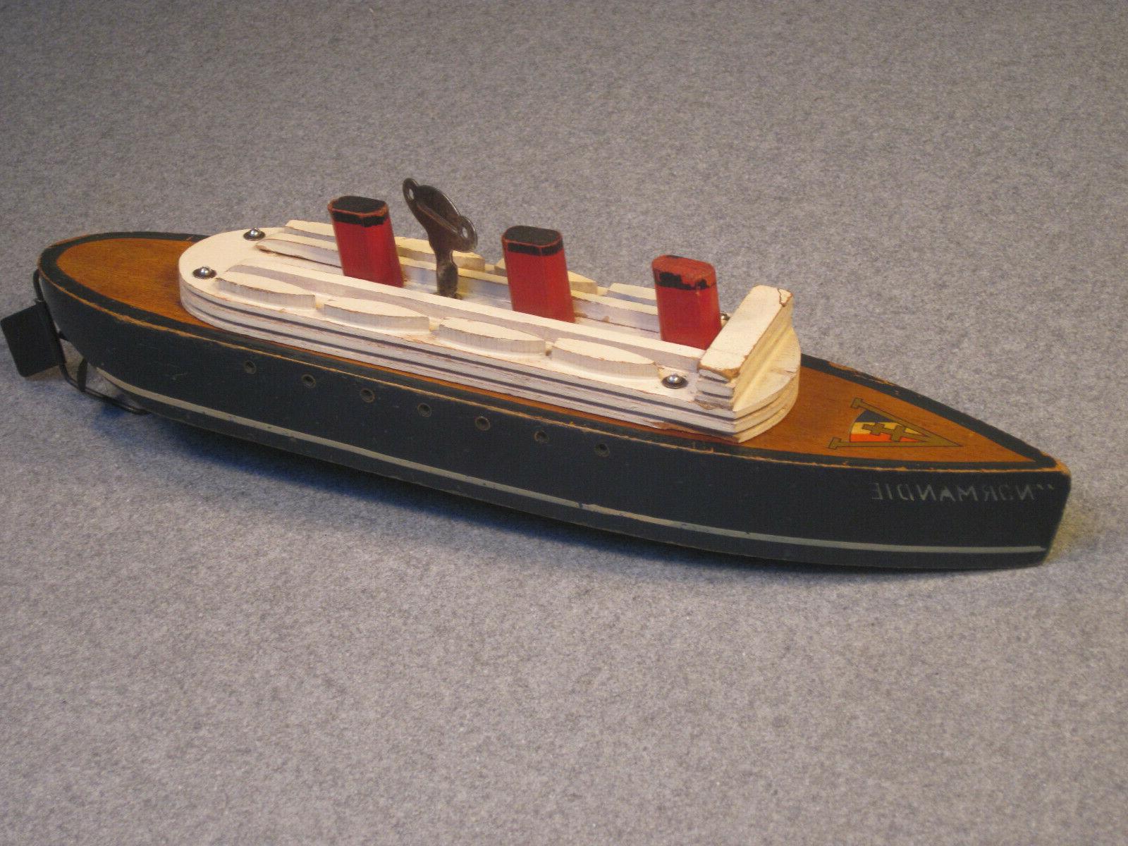paquebot normandie jouet en bois mecanique bateau
