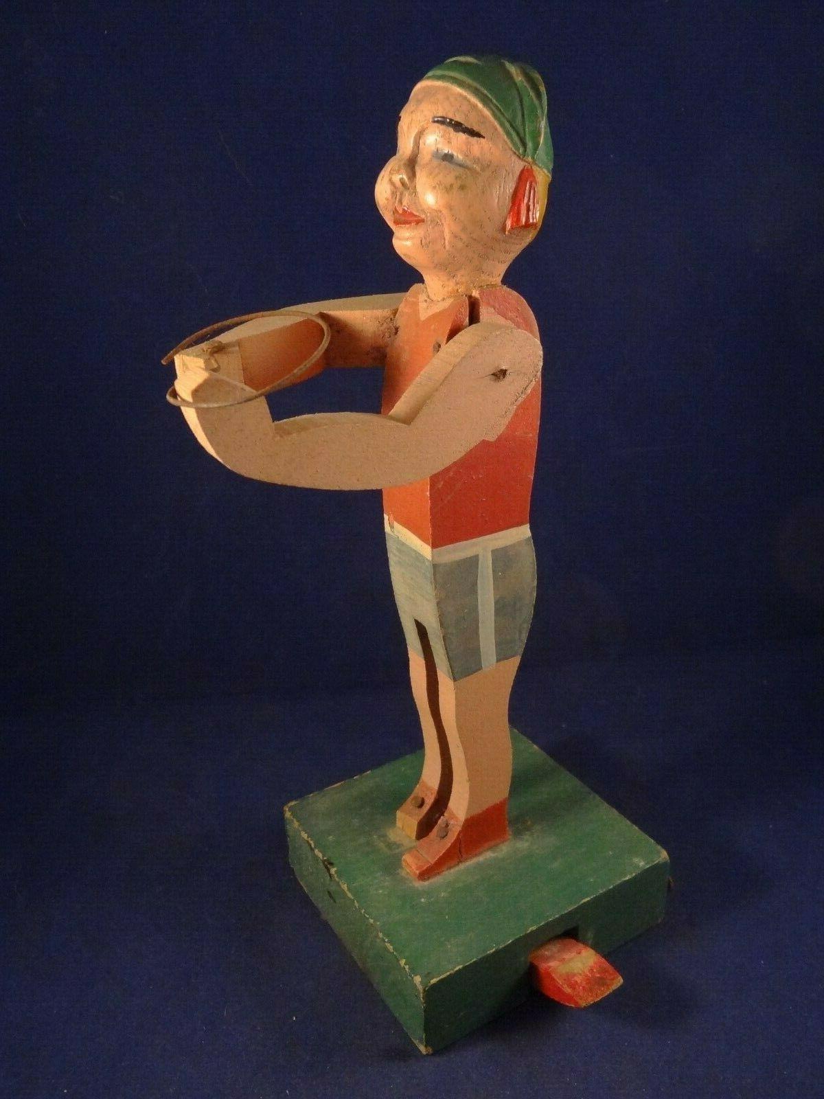 rare ancien jouet en bois sportif volleyeur
