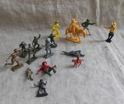 LOT ANCIENS SOLDATS COW BOYS INDIENS  VINTAGE JOUET  ENFANTS